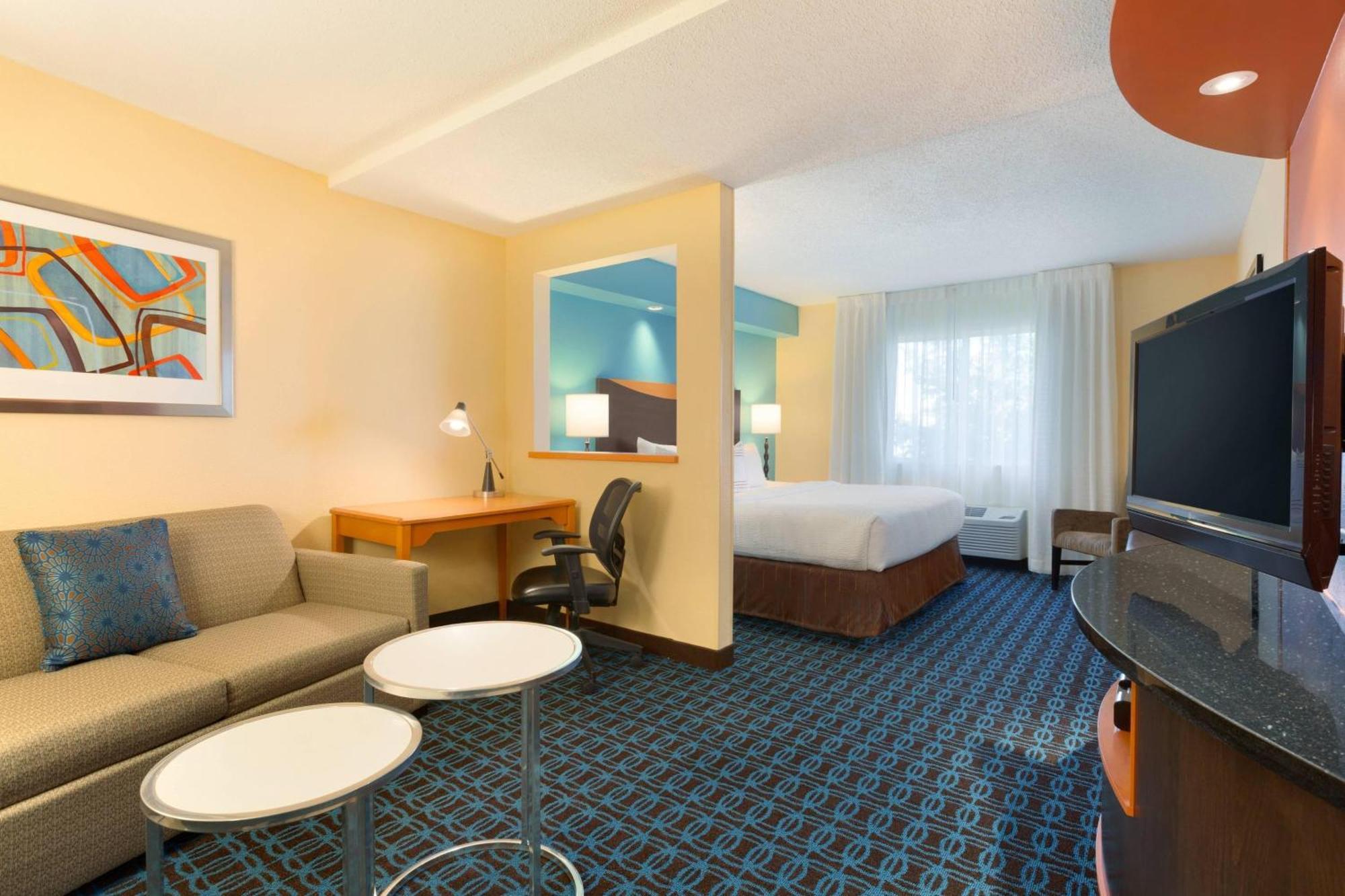 Fairfield Inn & Suites Bismarck North Exterior photo